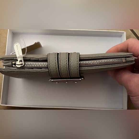 NWT Michael Kors Wallet - Picture 3 of 6